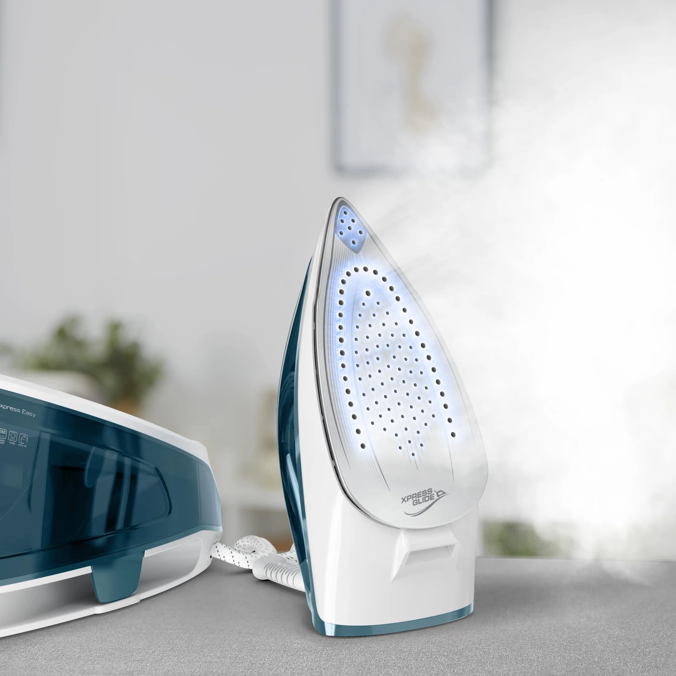 TEFAL Express Essential SV6115 Stacja parowa 5,2 bara 280 g/min Calc Clear