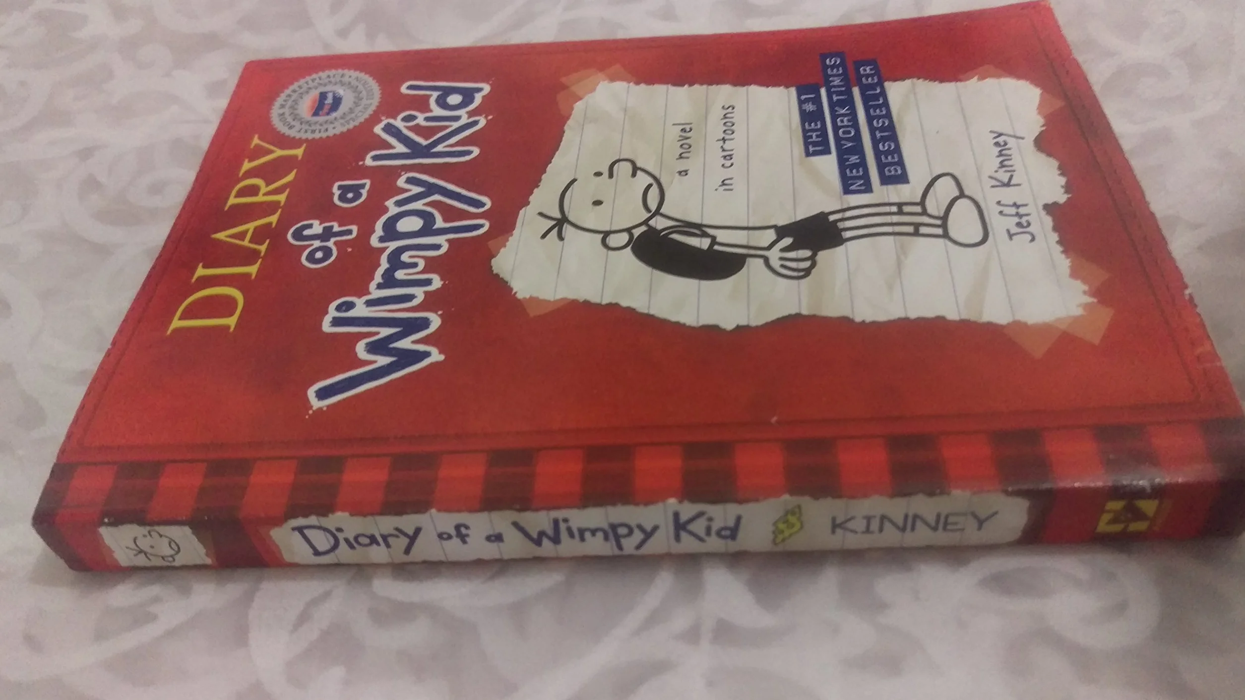 Diary of a Wimpy Kid 01: A Novel in Cartoons