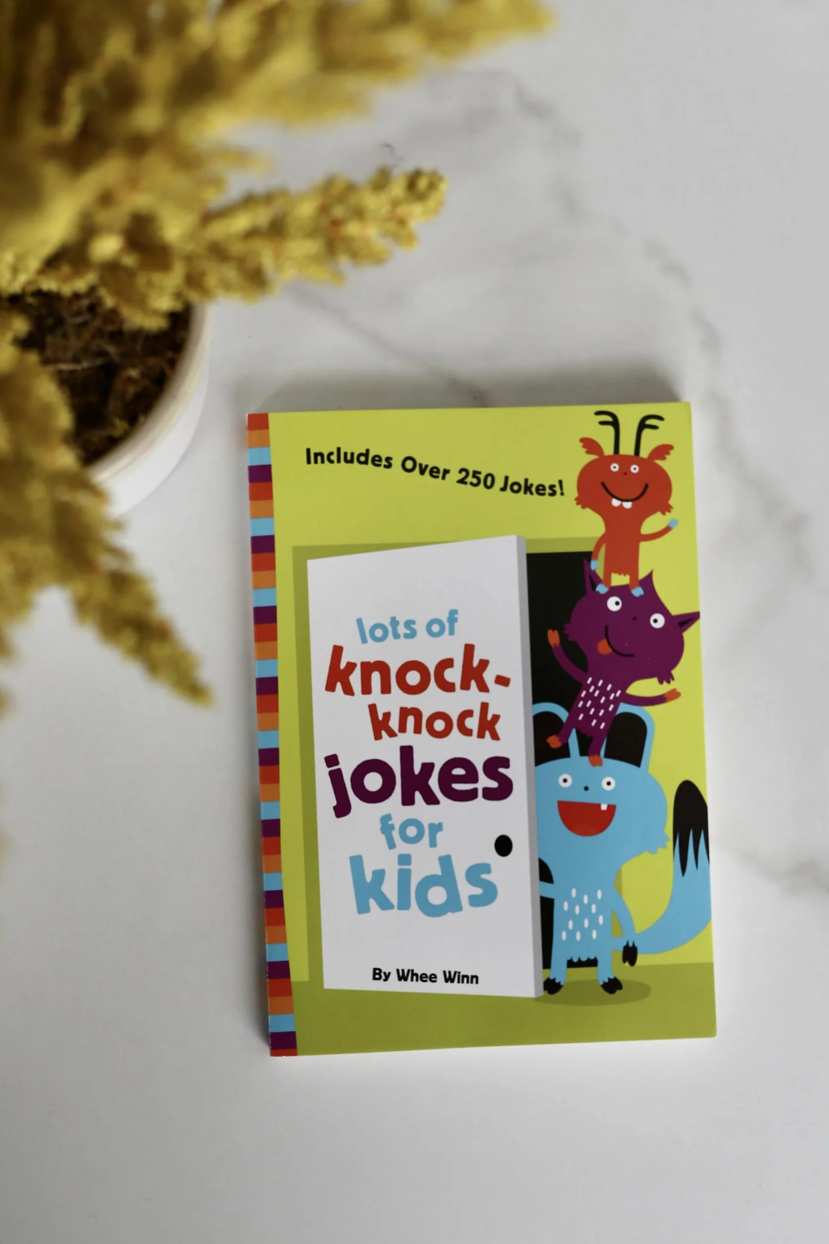 Knock-Knock Jokes for Kids: Over 250 Jokes, Riddles, Tongue Twisters & Puns
