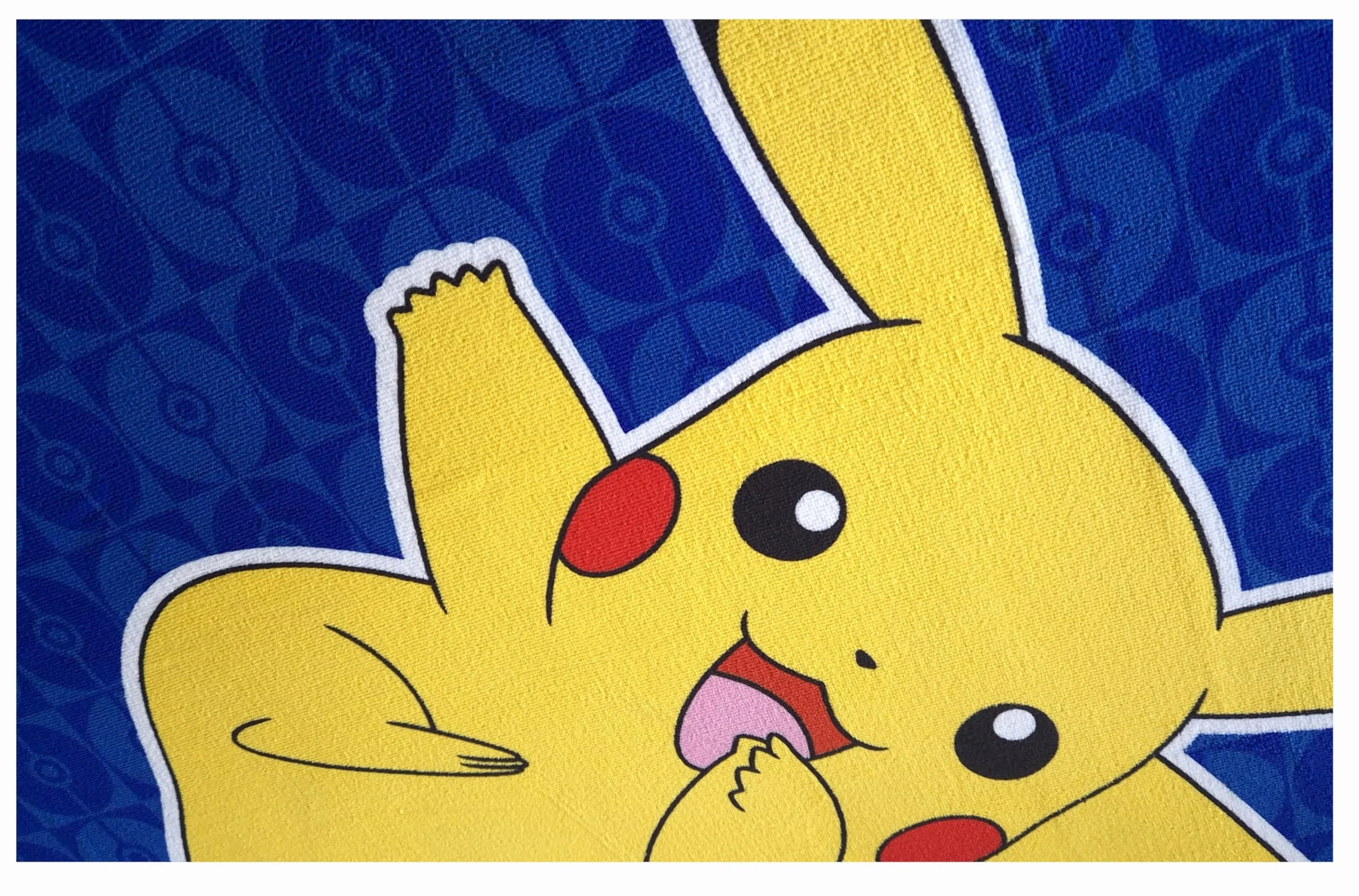 Ręcznik dziecięcy mikrofibra 70 x 140 cm Pokemon Voltage