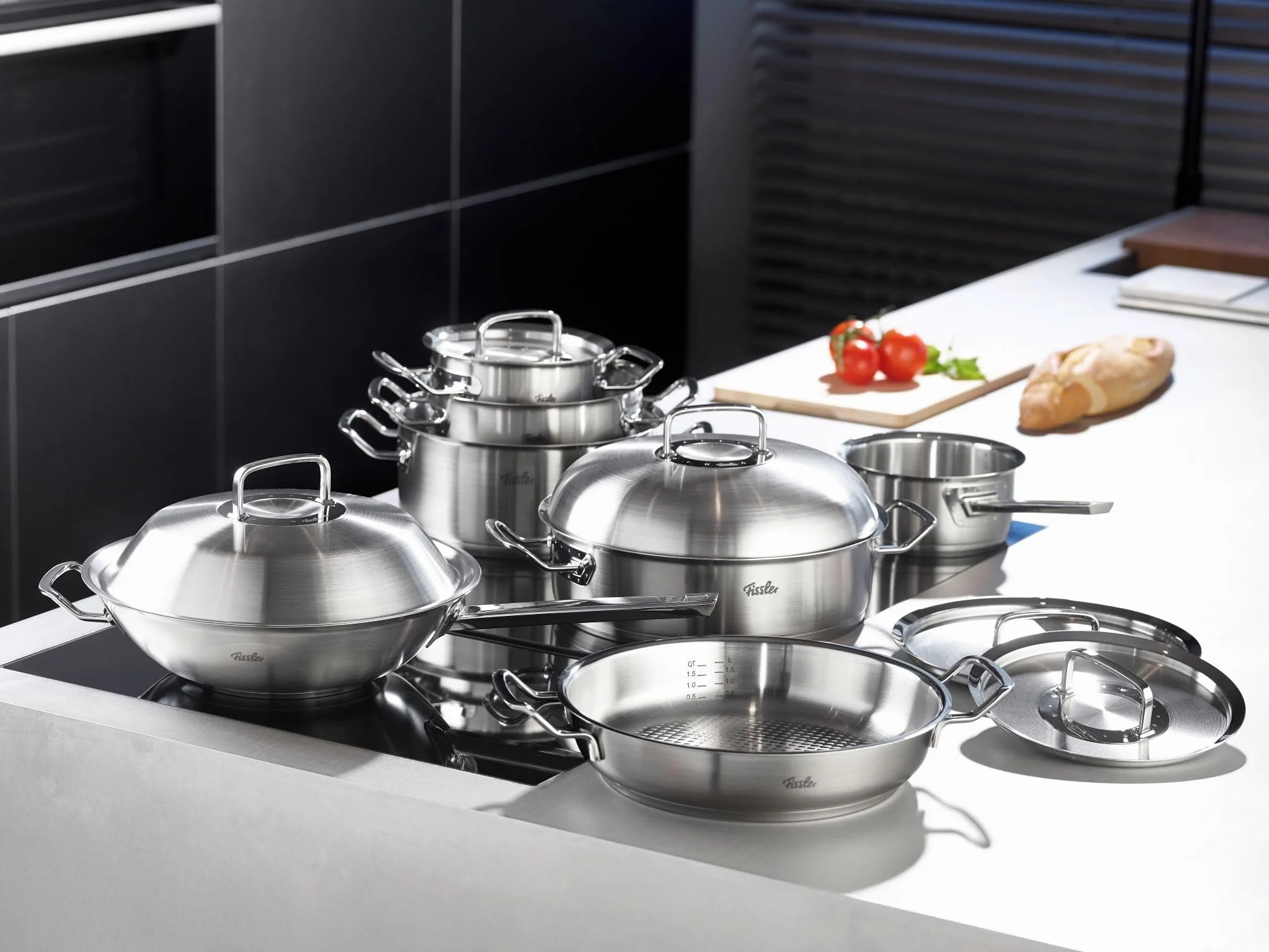 Fissler Oryginalny Profi Collection/wysoki garnek do gotowania ze stali nierdzewnej (Ø 20 cm, 5,2 l) garnki z metalową pokrywką, skalowanie wewnętrzne – indukcja, Made in Germany