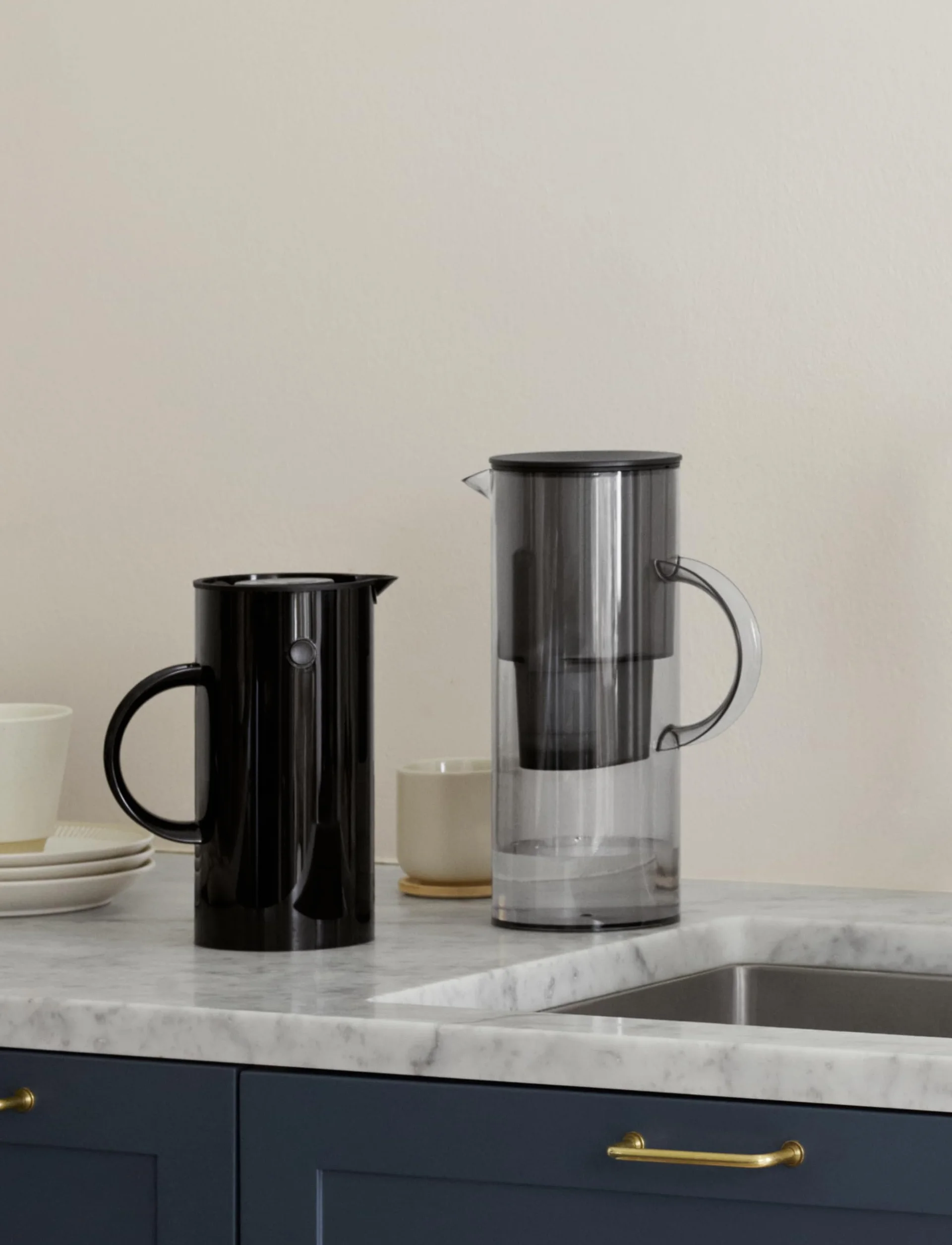 Stelton Dzbanek filtrujący do wody o pojemności 2 l, dymny