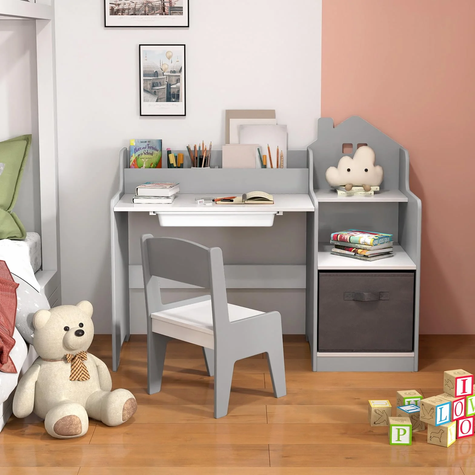 COSTWAY Biurko dla dzieci, biurko dziecięce z krzesłem, szufladą, otwartymi półkami i pojemnikami z materiału, drewno w kształcie domu, biurko młodzieżowe dla dzieci od 3 lat (szare)