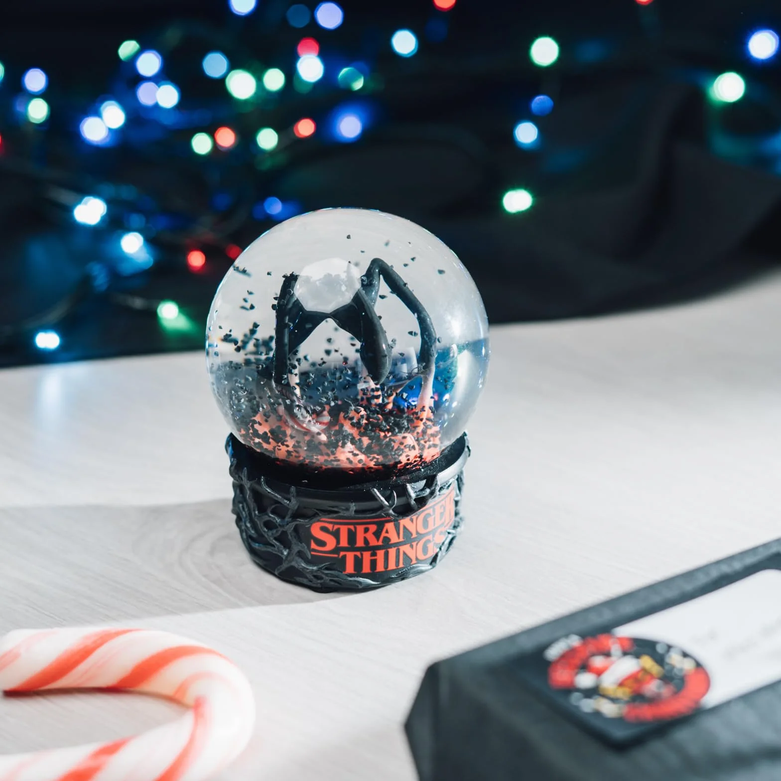 Grupo Erik Snow Globe Stranger Things Kula śnieżna The Mind Flayer prezent