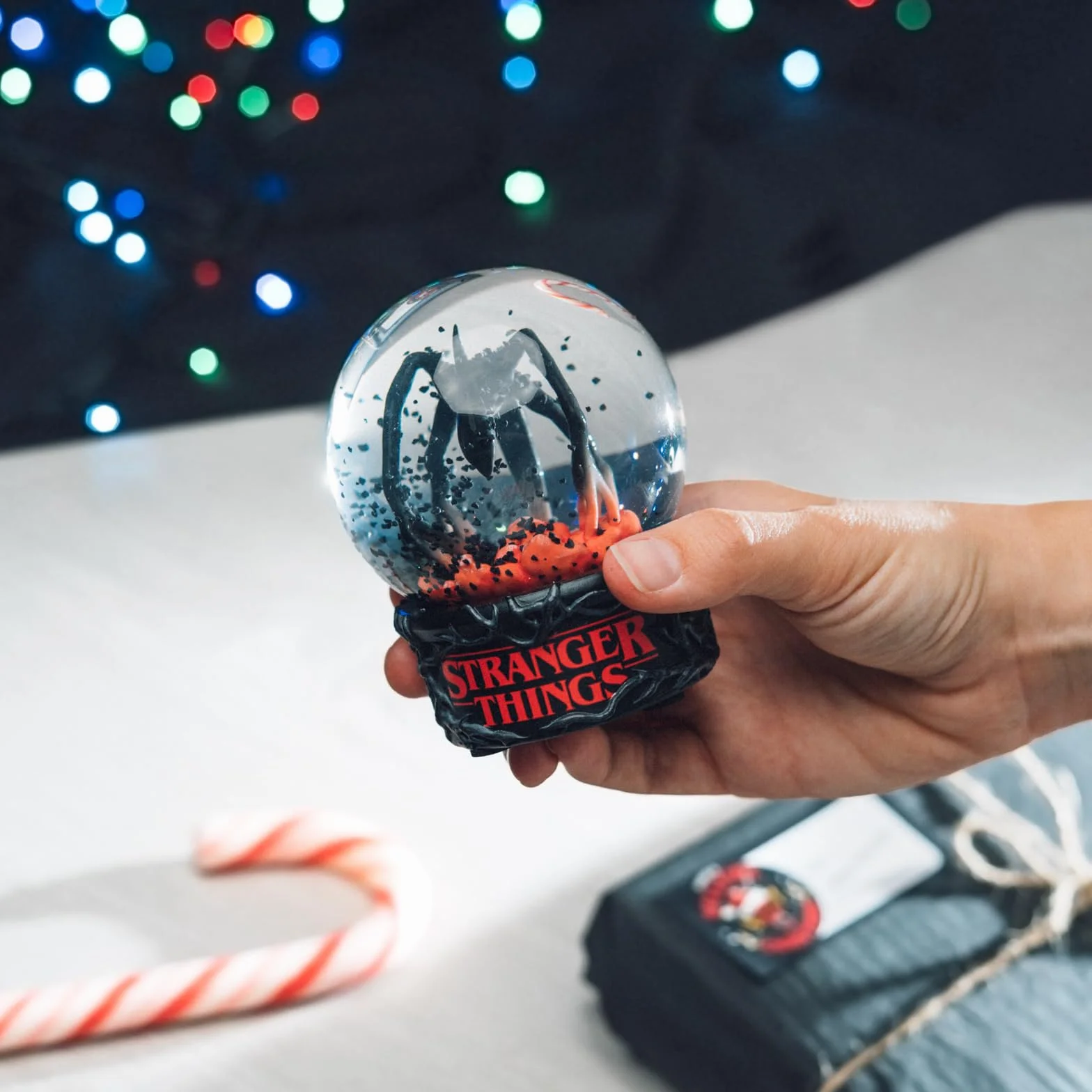 Grupo Erik Snow Globe Stranger Things Kula śnieżna The Mind Flayer prezent