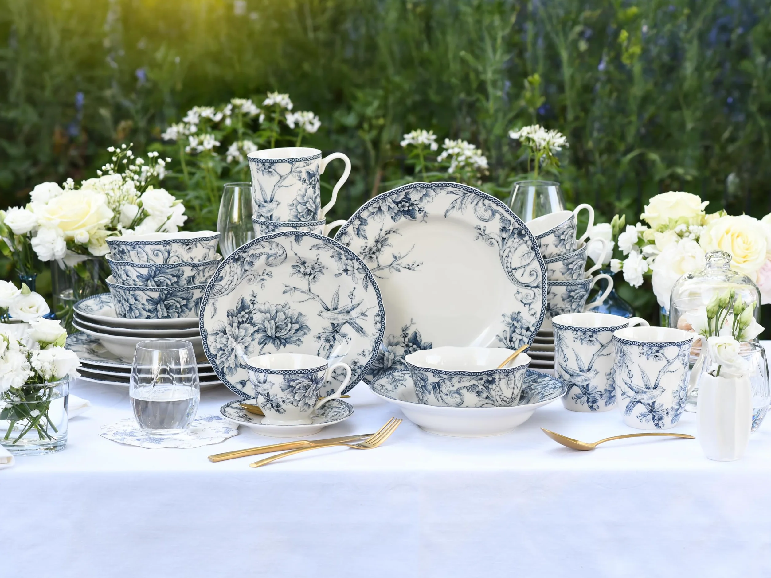 Creatable, 24772, seria Adelaide Blau, 20-częściowy serwis obiadowy dla 4 osób, komplet naczyń z porcelany, odporny na zmywarkę i kuchenkę mikrofalową, wysokiej jakości produkcja