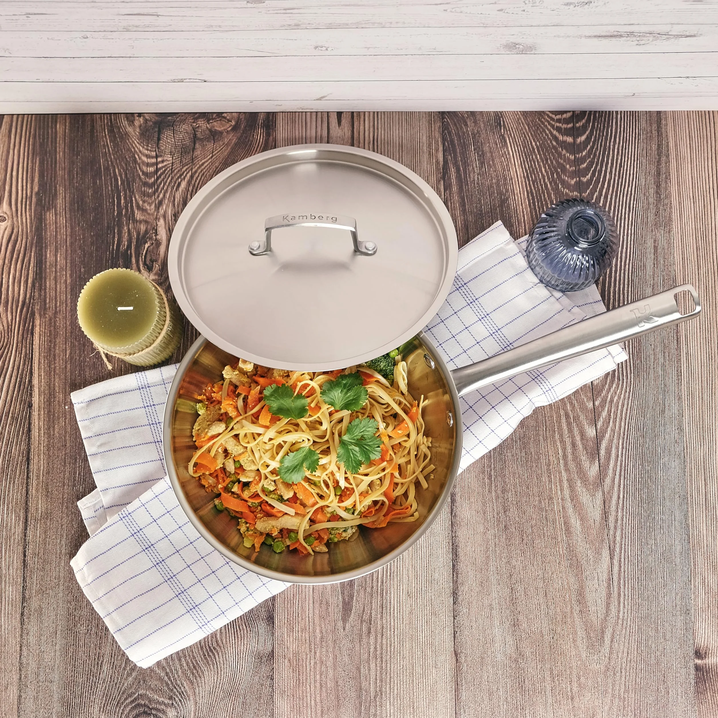 KAMBERG - Wok Ø28 cm ze stali nierdzewnej 18/10 Triply - bez PFAS - Pokrywa w zestawie - Wszystkie palniki indukcyjne i piekarnik - 0008281