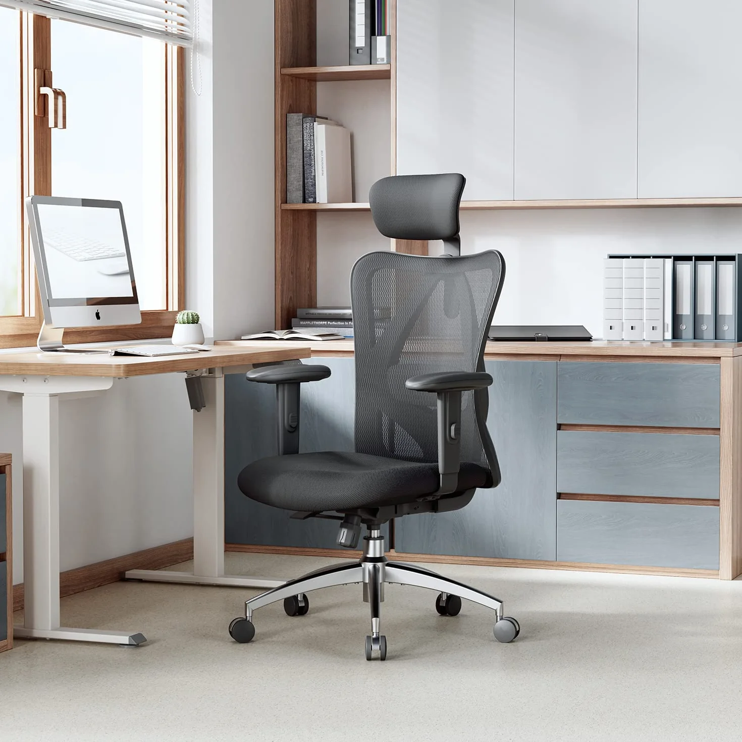 SIHOO Ergonomiczne krzesło biurowe,komputerowe z regulowanym podparciem lędźwiowym i zagłówkiem, oddychające siatkowe krzesło do gier z wygodną grubą poduszką i regulowanymi podłokietnikami (czarne)