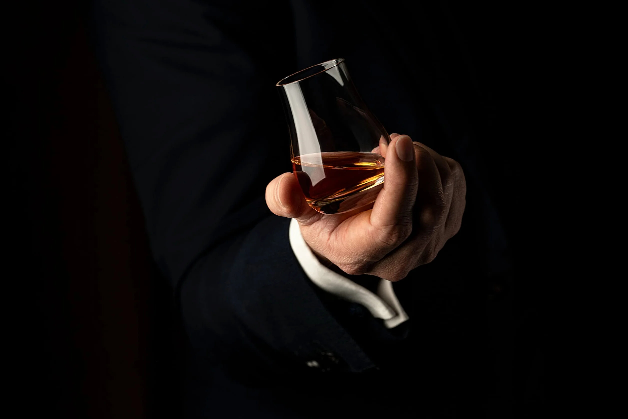Szklanki do degustacji whisky, szkockiej i burbona, zestaw 6 sztuk, profesjonalne kubki do degustacji i wędzenia tulipanów 100 ml, małe kryształowe węchacze, do popijania schludnego alkoholu