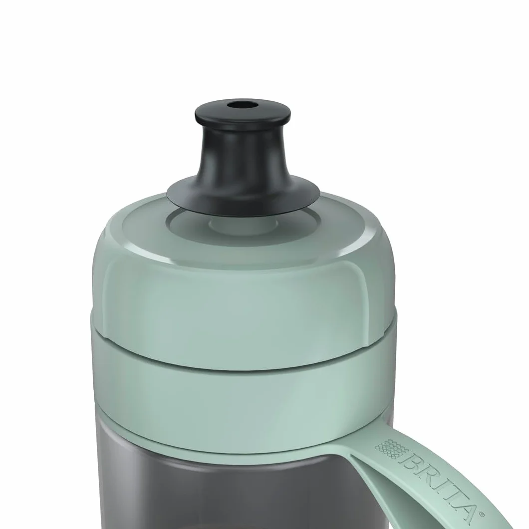 BRITA Butelka filtrująca Active pastelowa zieleń (0,6l) zawiera 2 filtry MicroDisc - elastyczna, sportowa butelka, filtruje chlor, zanieczyszczenia, hormony i pestycydy, zachowuje cenne minerały