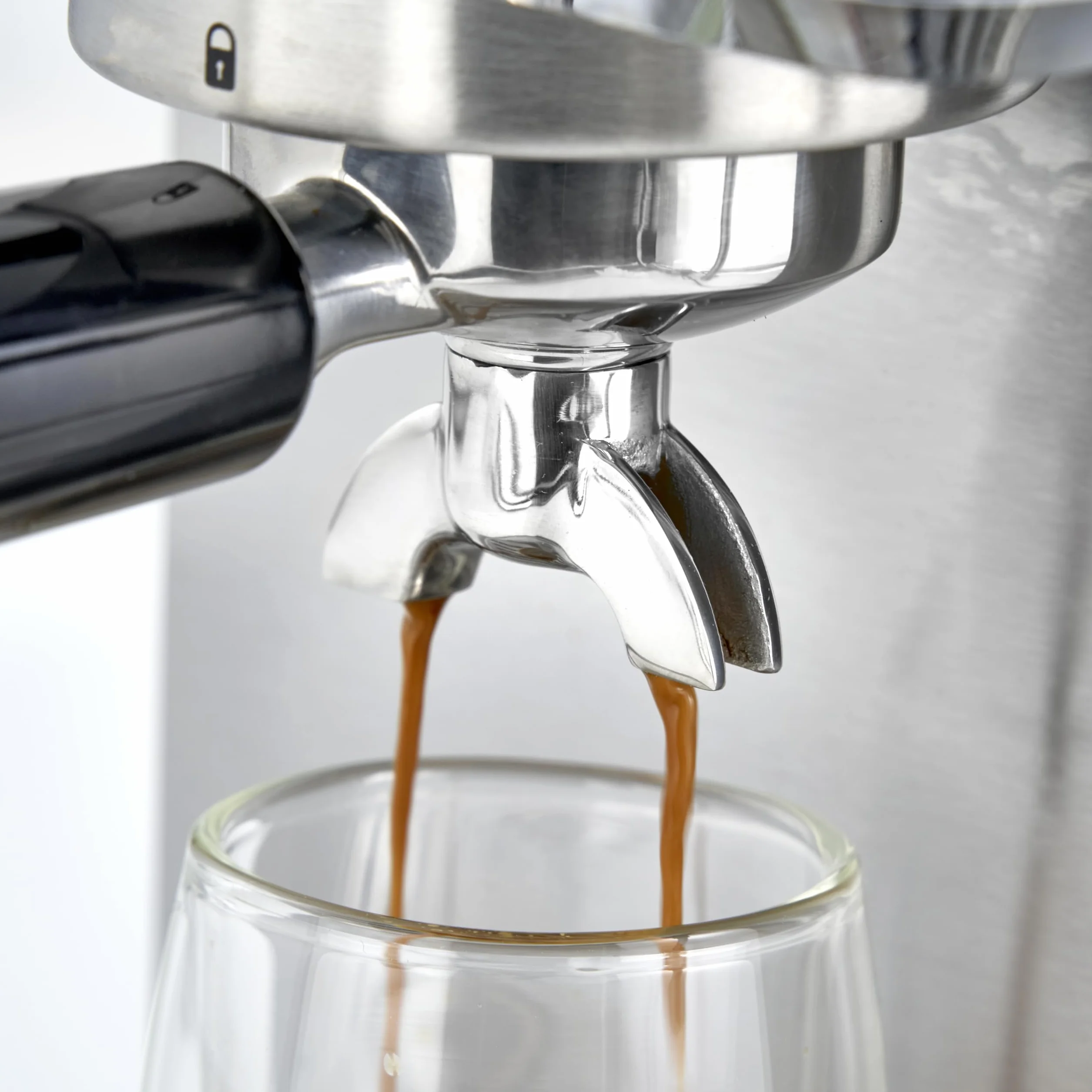 Caso Espresso Gourmet ekspres do kawy ze stali nierdzewnej 19 bar z spieniaczem do mleka