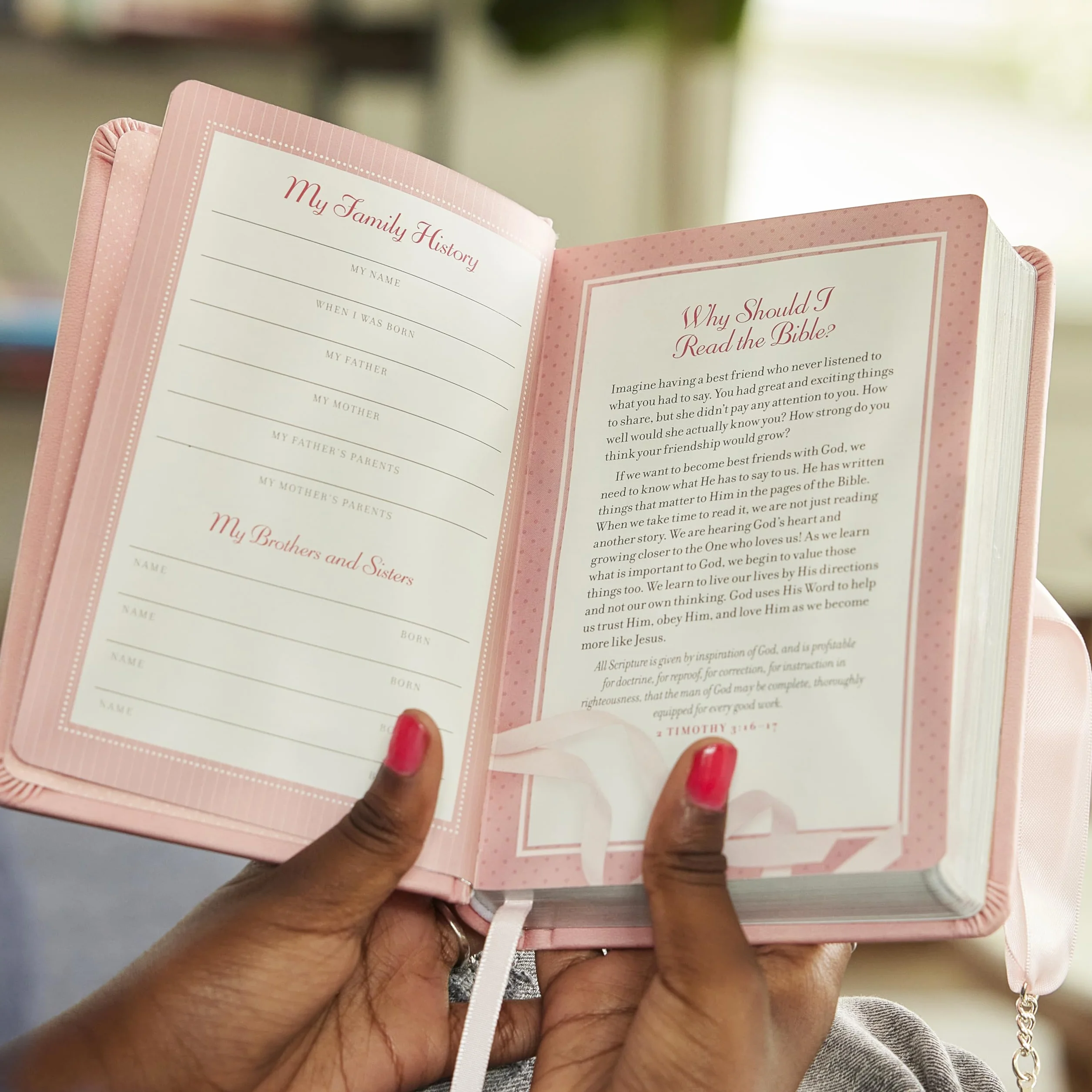 Simply Charming Bible-NKJV-Ribbon Closure: Pink Edition
