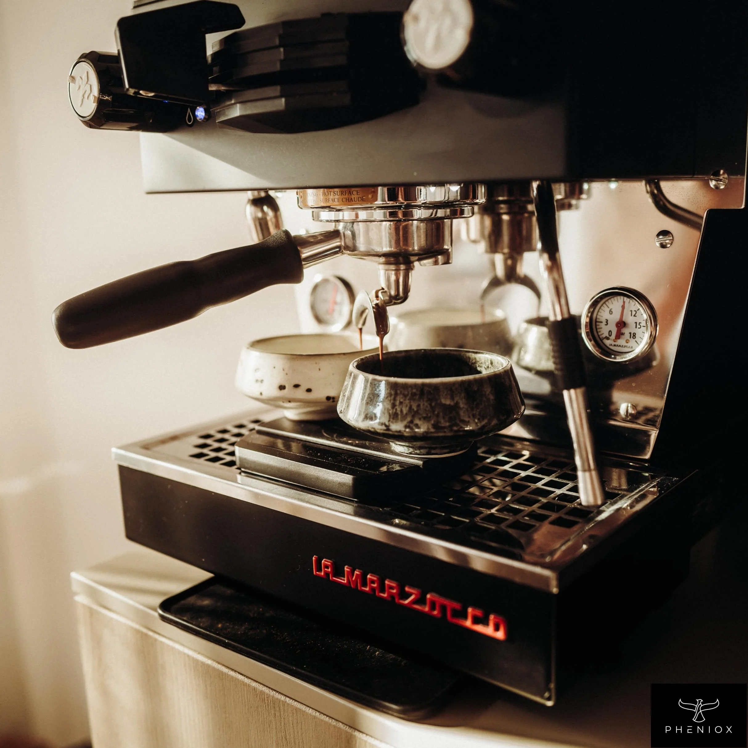 Pheniox | Zestaw filiżanek do cappuccino Barista – 2 x 180 ml | wysokiej jakości filiżanki do latte art z porcelany – filiżanki do kawy bez uchwytu | ponadczasowe, nowoczesne wzornictwo – nadają się