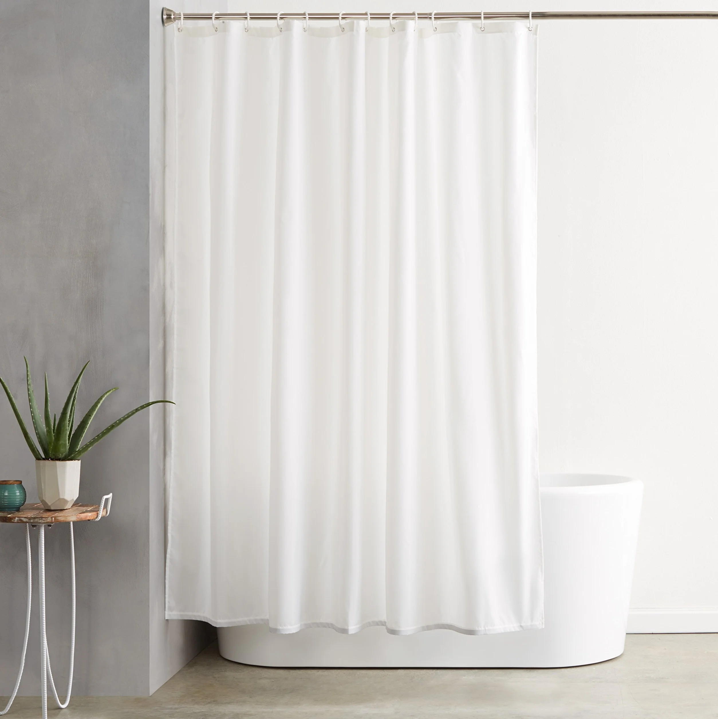Amazon Basics Rideau de douche 180 x 180 cm - Blanc - Résistant à la moisissure et imperméable