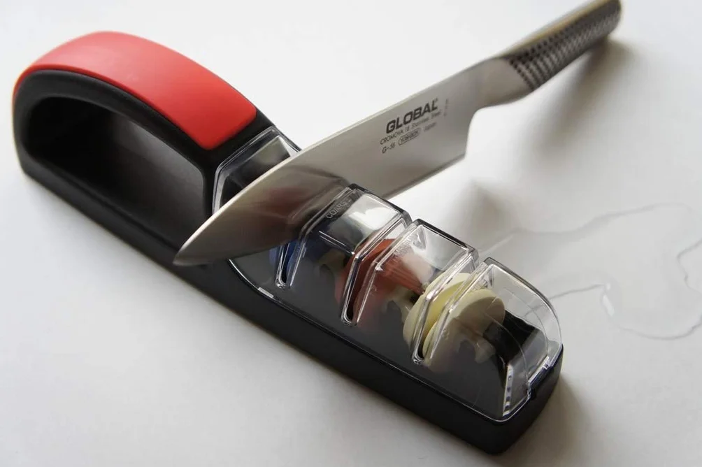 Sharp Mino Plus 3 ceramiczna ostrzałka do wody 550 czarna/czerwona