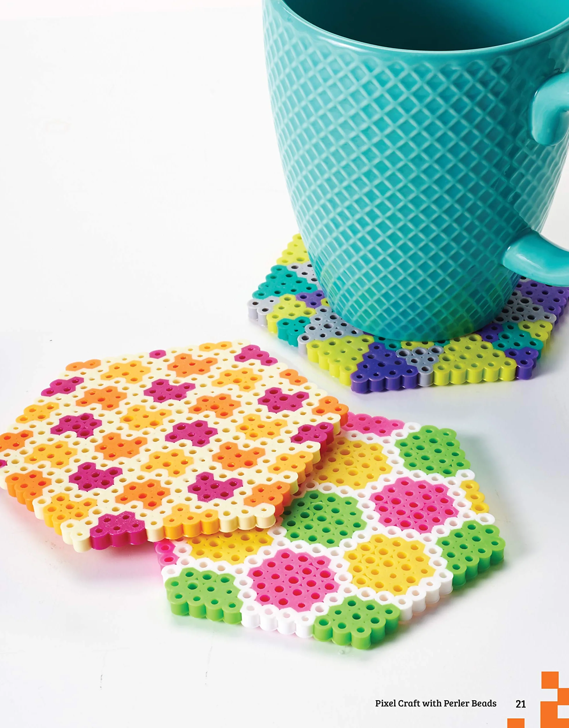 Pixel Craft with Perler Beads: 50+ Super Cool Patterns for Hama, Perler, Pyssla, Nabbi, Melty Beads