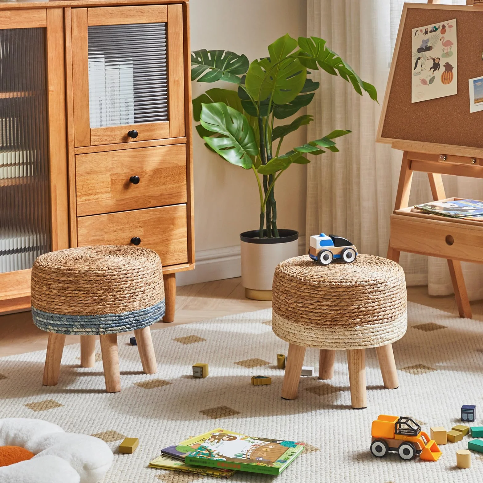 YMYNY Taboret do siedzenia, otomana, podnóżek z naturalnej trawy morskiej i nóg sosnowych, w stylu wiejskim, ręcznie wykonany, do sypialni, salonu, na zewnątrz, niebieski, 32 × 32 × 32 cm HBD027Q