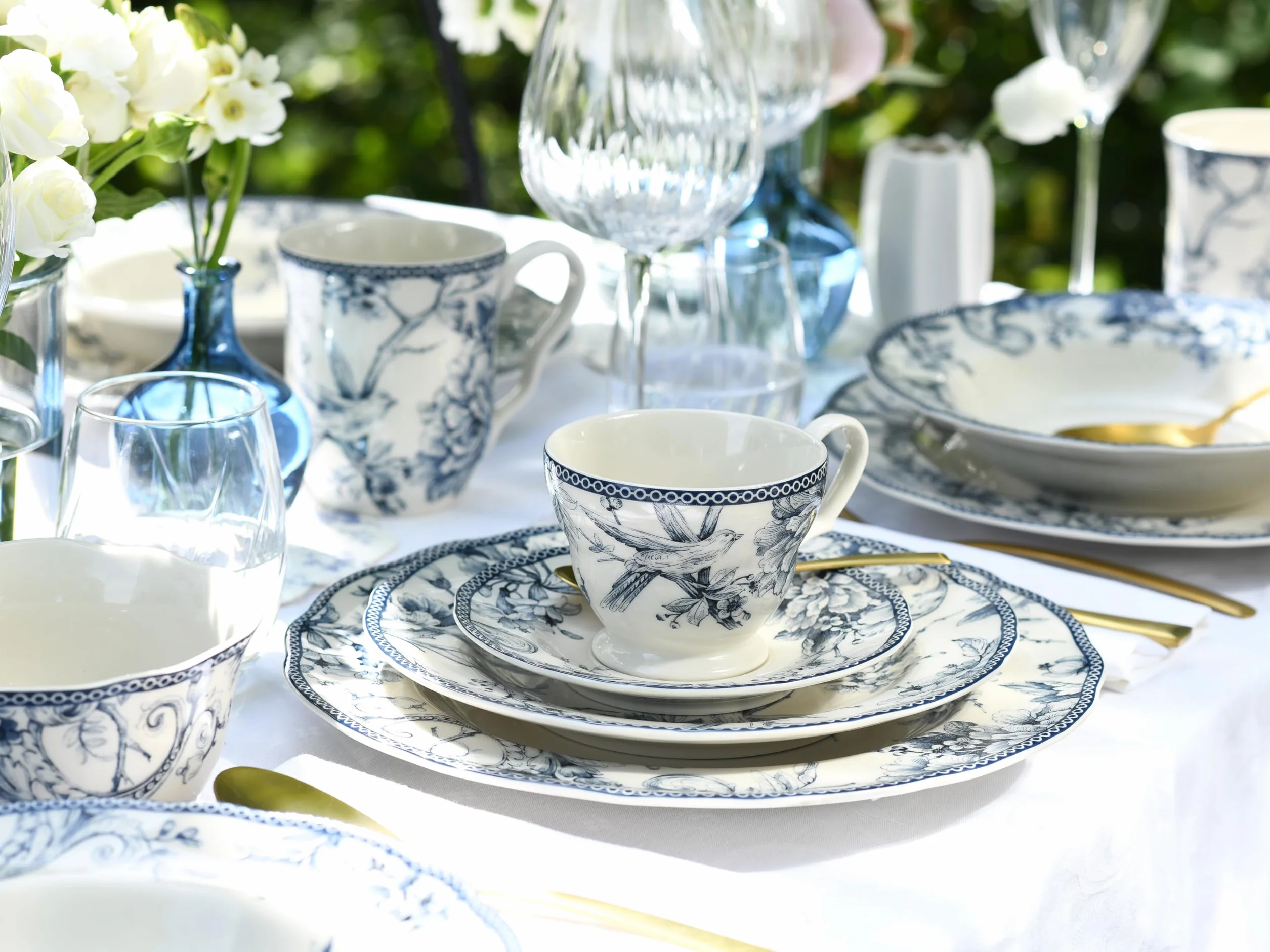 Creatable, 24772, seria Adelaide Blau, 20-częściowy serwis obiadowy dla 4 osób, komplet naczyń z porcelany, odporny na zmywarkę i kuchenkę mikrofalową, wysokiej jakości produkcja