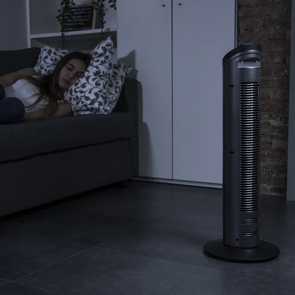Cecotec EnergySilence 890 Skyline Cyfrowy wentylator wieżowy z zegarem. 50 W, 30 '' (76 cm) wysoki, oscylacyjny, miedziany silnik, 3 prędkości, 3 tryby, czarny