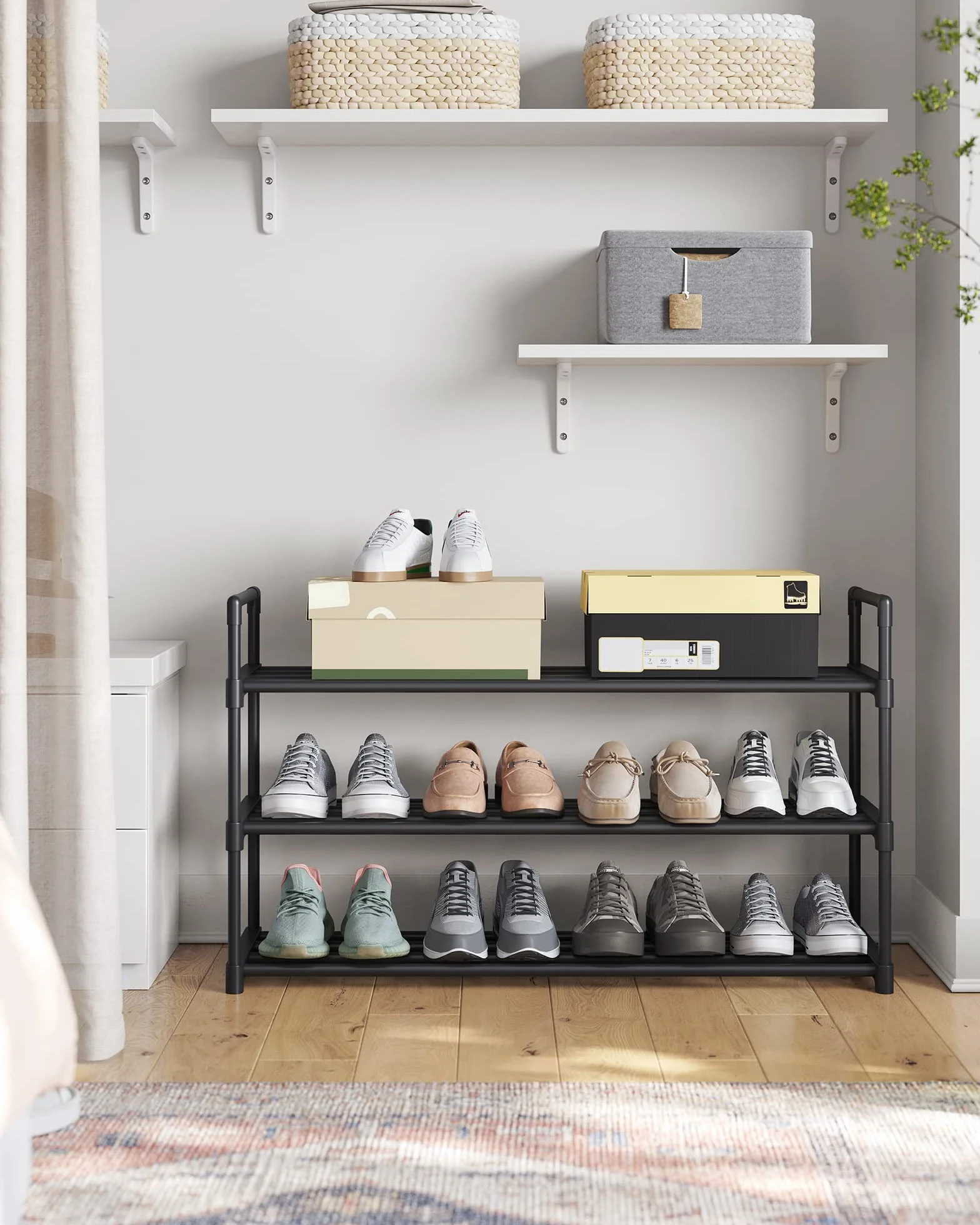 SONGMICS Regał na buty z 3 poziomami, metalowy schowek na buty, do 15 par butów, organizer na buty do salonu, przedpokoju i garderoby, 92 x 30 x 54 cm, czarny LSA13BK